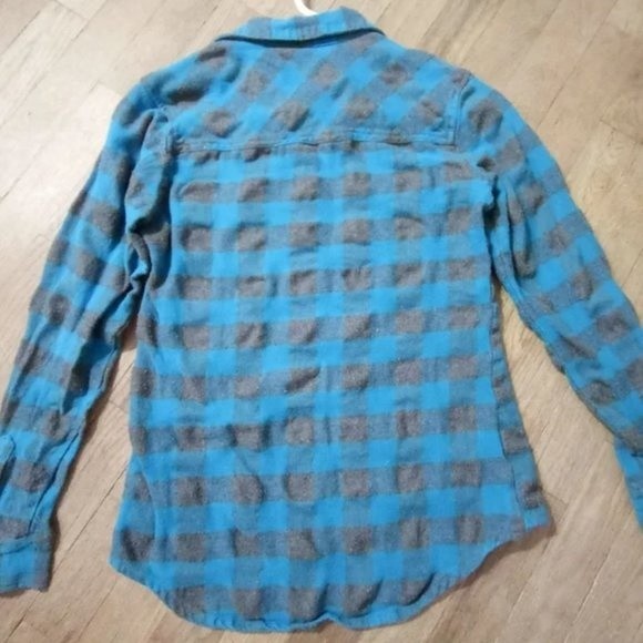 TRUE TIMBER OUTDOORS - Flannel Button Up in Blue and Gray Checkered / Pl… - Picture 5 of 10